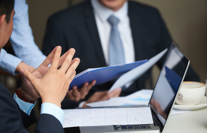 الصياغة التشريعية والإصلاحات القانونية والتنظيمية