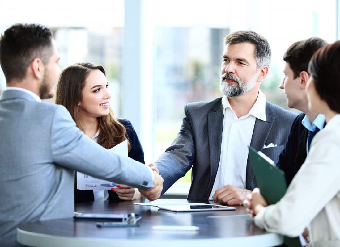 الادارة المتميزة في صناعة الإيجابية والسعادة المؤسسية