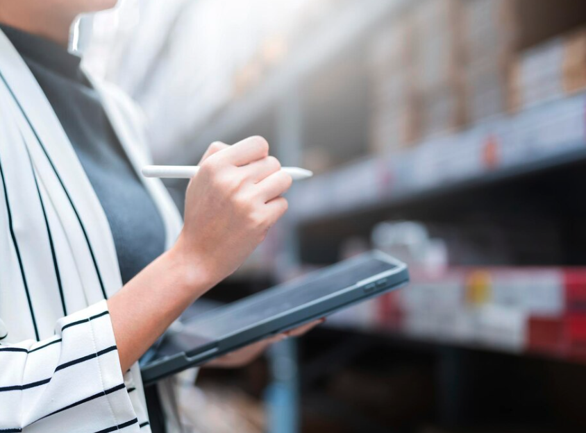 التحول الرقمي في إدارة المشتريات والمخازن
